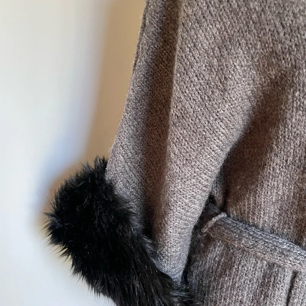 NWT KENAR Charcoal Knit Sweater with Faux Fur Accents, Size L